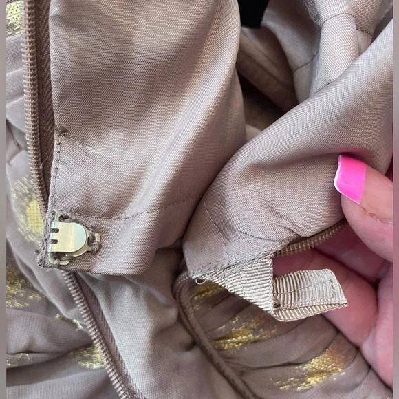 - ADRIANNA PAPELL BLUSH FOILED METALLIC DOT DRAPED STRAPLESS GOWN SZ 6 - Picture 11 of 16